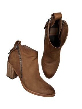 Dolce Vita tan rugged Jaeger booties size 8